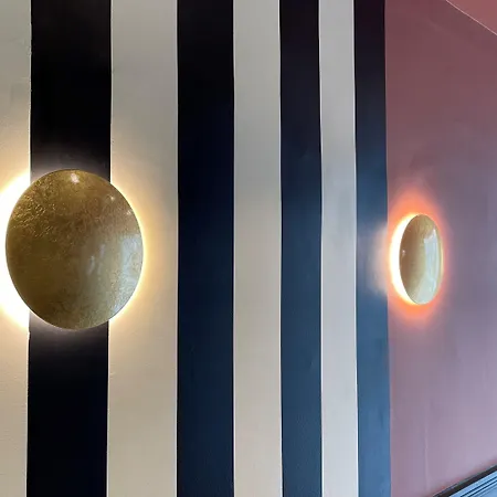 Hotel Le Seize, Centre