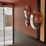 Le Seize, Centre Hotel