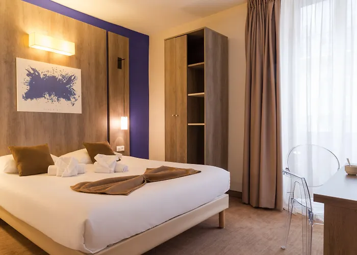 Le Seize, Centre Otel