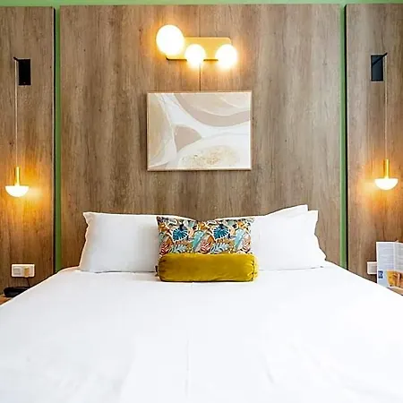 Le Seize, Centre Hotel 3*