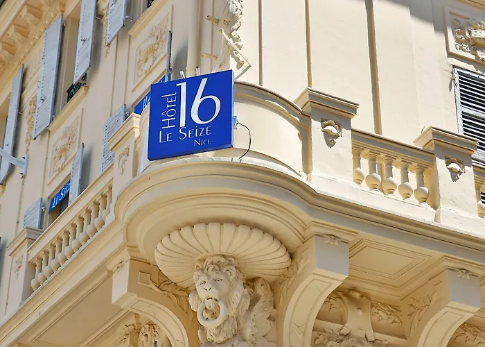 Le Seize, Centre מלון