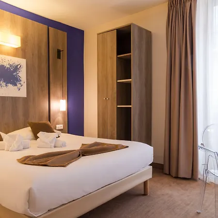 Le Seize, Centre Hotel