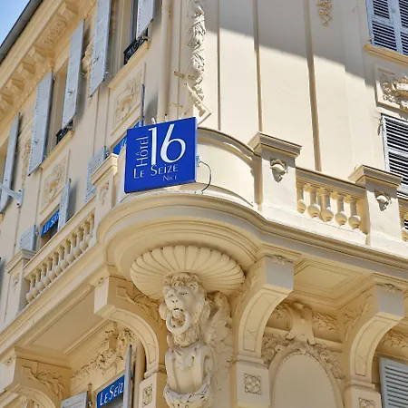 Le Seize, Centre Hotel