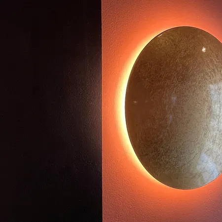 Le Seize, Centre Hotel