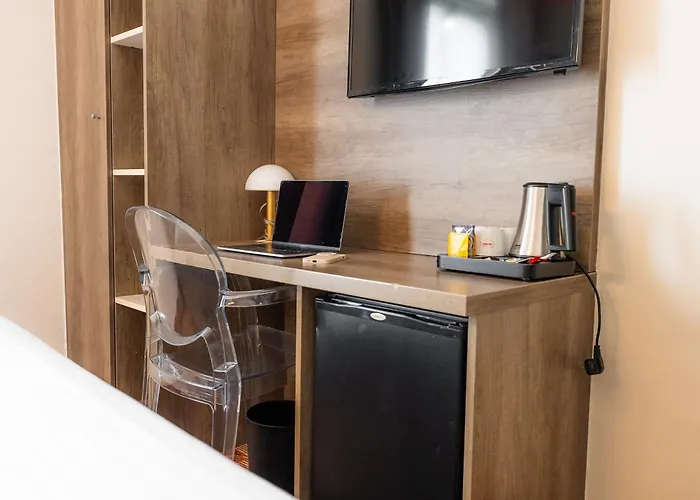 Otel Le Seize, Centre