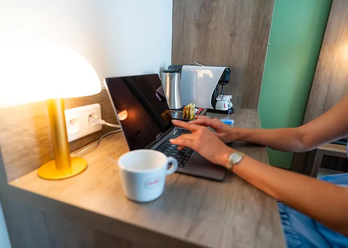 Le Seize, Centre Hotel 3*