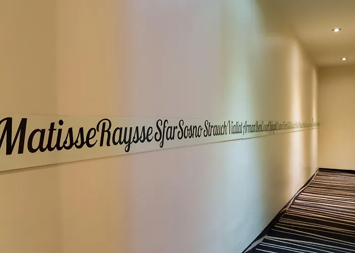 Le Seize, Centre Hotel 3*